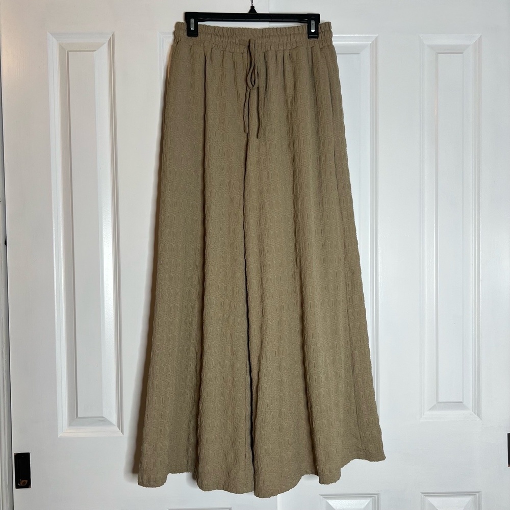 In February Beige Textured Elastic Waist Wide Leg Comfy Pants Size M